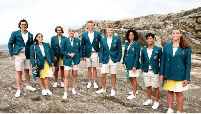 Australia y su traje de desfile para el verano parisino.