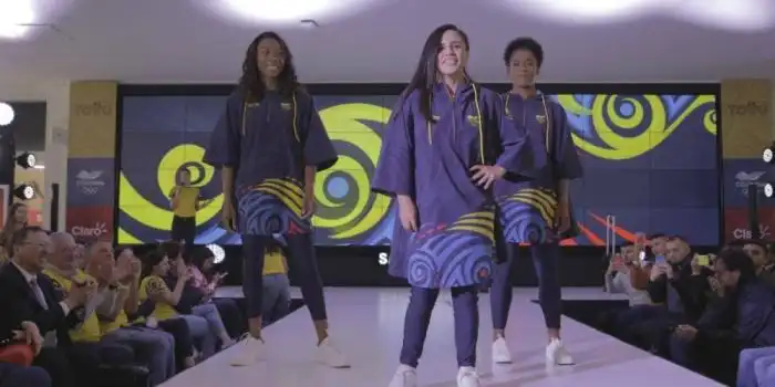 Colombia. Desde 2004 son vestidos por la marca Totto.