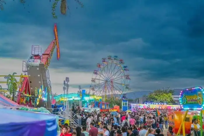 El campo de la feria en Santa Ana seguirá abierto este fin de semana.