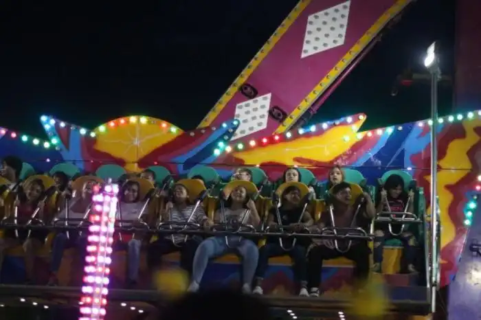 Los juegos mecánicos extremos están disponibles por lo visitantes por $3. /Lisbeth Ayala.