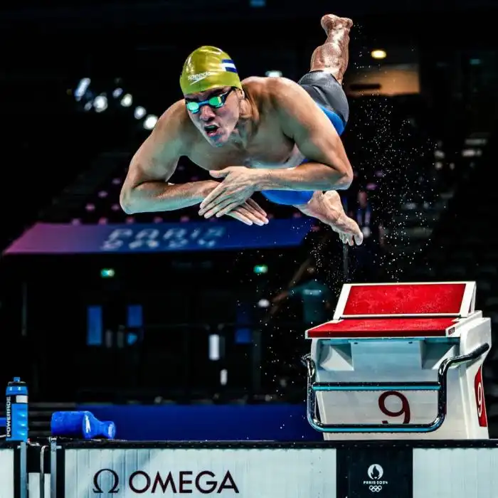 El vuelo hacia la piscina en París 2024. / Team ESA