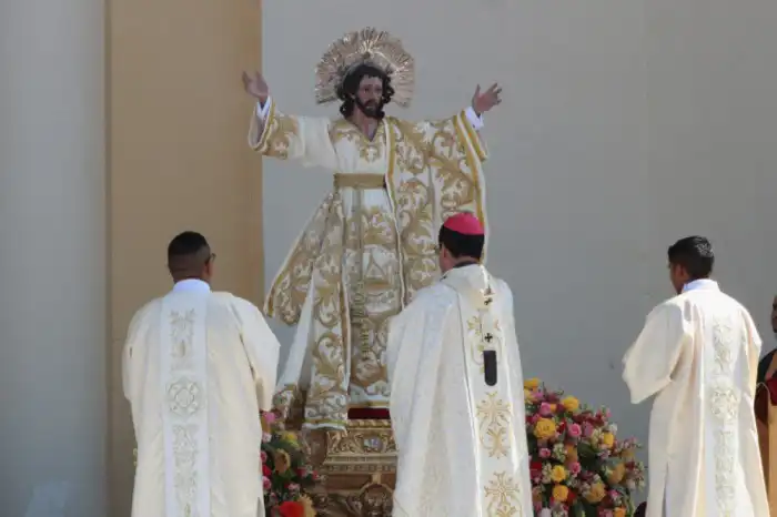 La misa se dio en honor a Jesús transfigurado según la religión católica. / Alexander Montes.