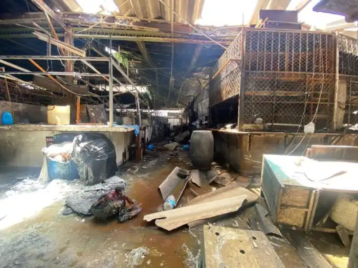 En la zona aún se trabaja por la remoción de escombros. / Lisbeth Ayala.