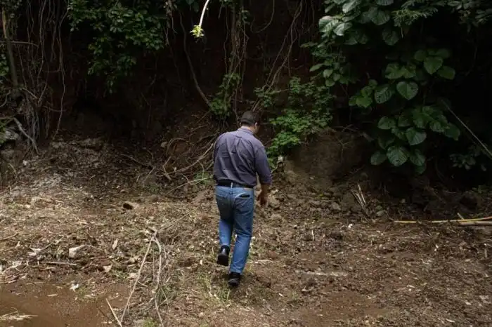 Un derrumbe también ocurrió por la fuga de agua. /Alexander Montes. 