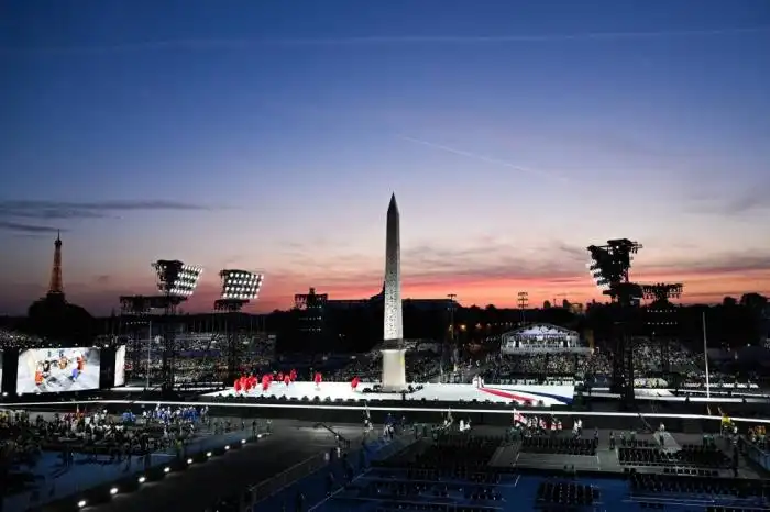 Momento de la ceremonia inaugural en la Plaza de la Concordia. / AFP