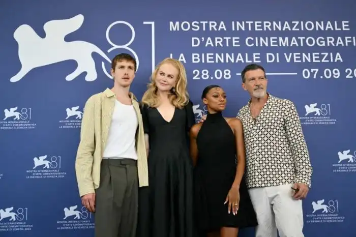 Harris Dickinson, Nicole Kidman, Sophie Wilde y Antonio Banderas, de 