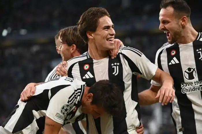 Kenan Yildiz celebra el segundo gol de Juventus ante el PSV. / AFP,image_description: