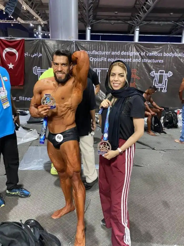 Yuri y su novia Karla, tras ganar la medalla de plata. 