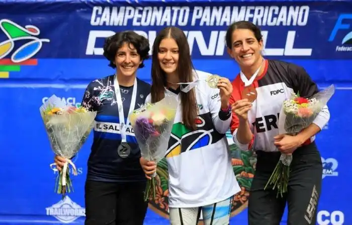 Mariana en el podium del Panamericano. / INDES