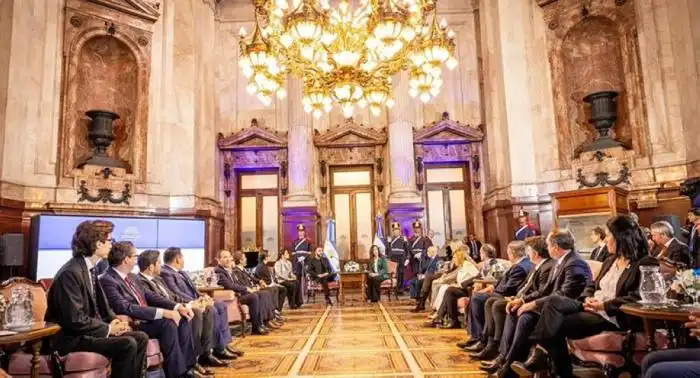 Senadores argentinos consultaron al presidente Bukele sobre las medidas implementadas en El Salvador para combatir la criminalidad. / @PresidenciaSV