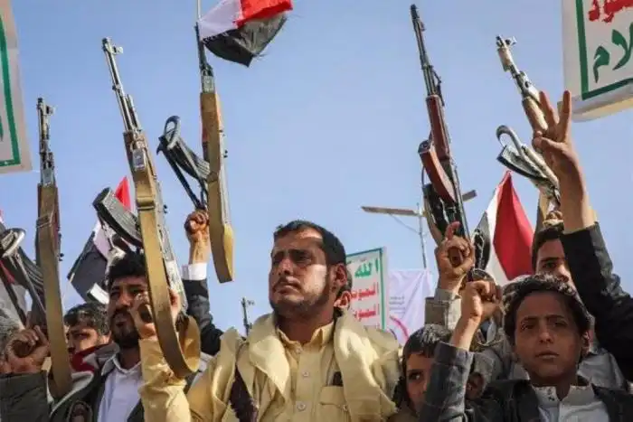 Seguidores y miembros de los huties durante una protesta en la capital de Yemen, Saná/Europa Press.