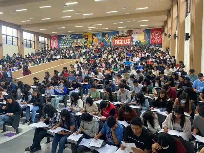 Ocho facultades de la Universidad de El Salvador se habilitaron para realizar el examen de admisión 2025. //Lisbeth Ayala