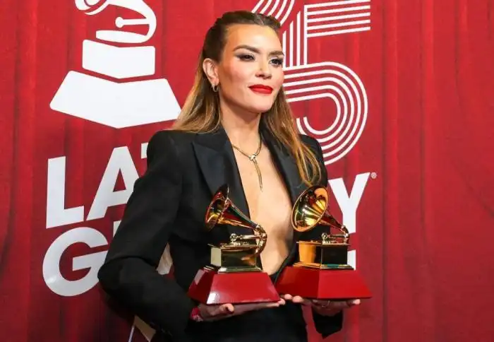 Kany García ganó por Mejor canción de un cantautor y Mejor álbum tradicional pop vocal. Photo by Zak BENNETT / AFP