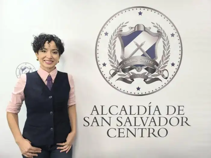 Liliana Andrade es una de los tres concejales del FMLN en San Salvador Centro. / @LiliMarAndrade.