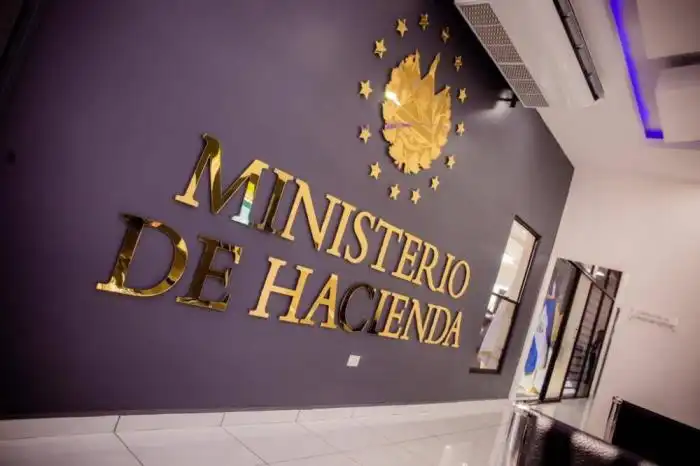 El Ministerio de Hacienda asegura que se ha ahorrado $745 millones en las tres recompras de bonos de deuda. 